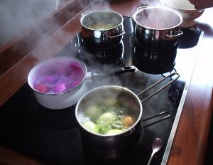 790427_boiling_easter_eggs