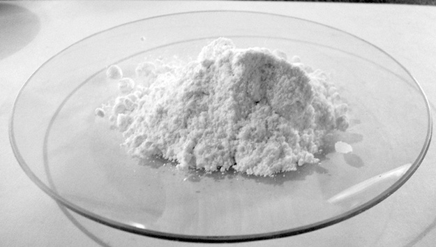 comment blanchir dents naturellement astuce-blanchir-dents-naturellement-bicarbonate-soude